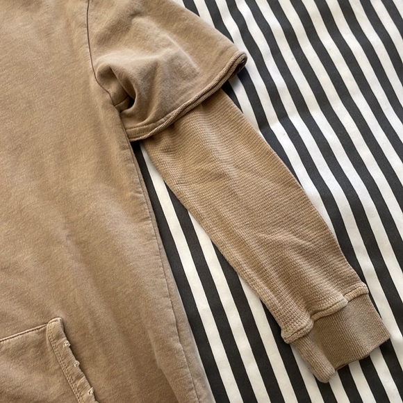 Target Art Class sweater style top with thermal sleeves - Picture 4 of 8